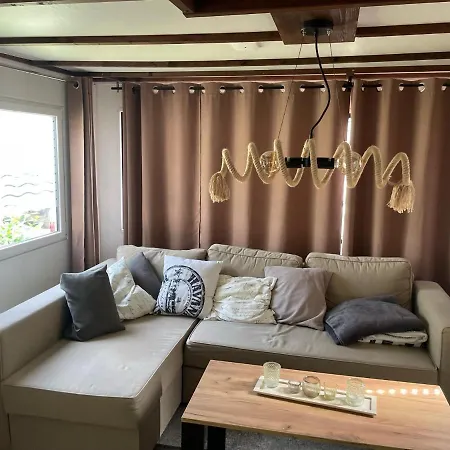 Apartment De Schatberg 1 *